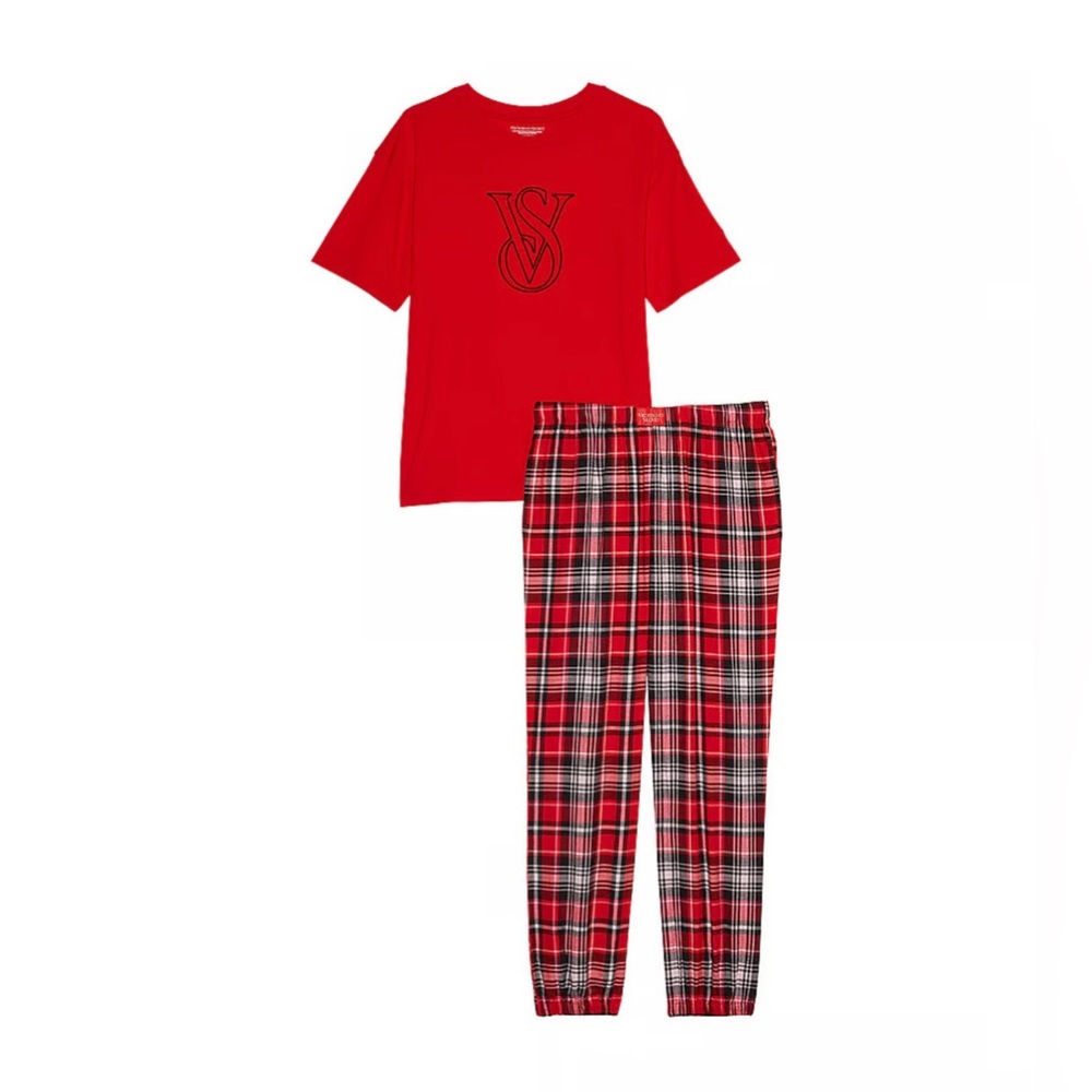 VICTORIA'S SECRET
Flannel Jogger Tee-Jama Set